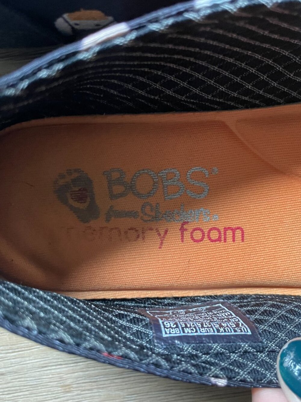 BOBS Sketchers “For Dogs” Woman’s Size 7.5 Memory Foam Comfy Puppies Pup Smart! - Picture 3 of 8